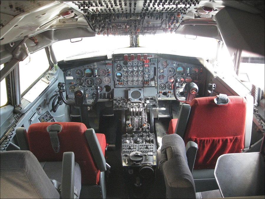  Кабина пилотов «Боинг 707-123B» из Немецкого музея в Мюнхене из немецкой Википедии 