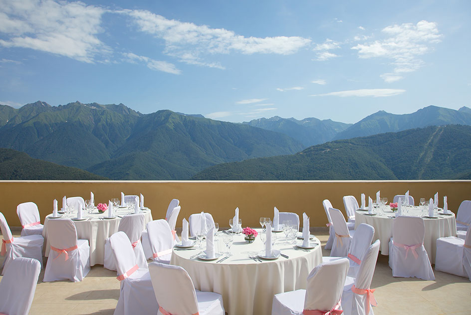 Ресторан в отеле Novotel Resort