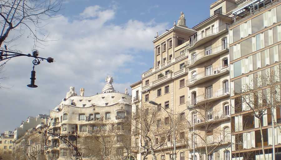 Дом Мила (Casa Mila) в Барселоне. Фото, видео-тур по Ла Педрера | Антонио гауди, Гауди, Барселона