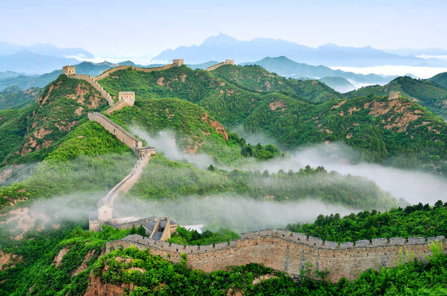 Почти $1,5 тыс. за метр кирпичей: как реконструируют Великую Китайскую стену