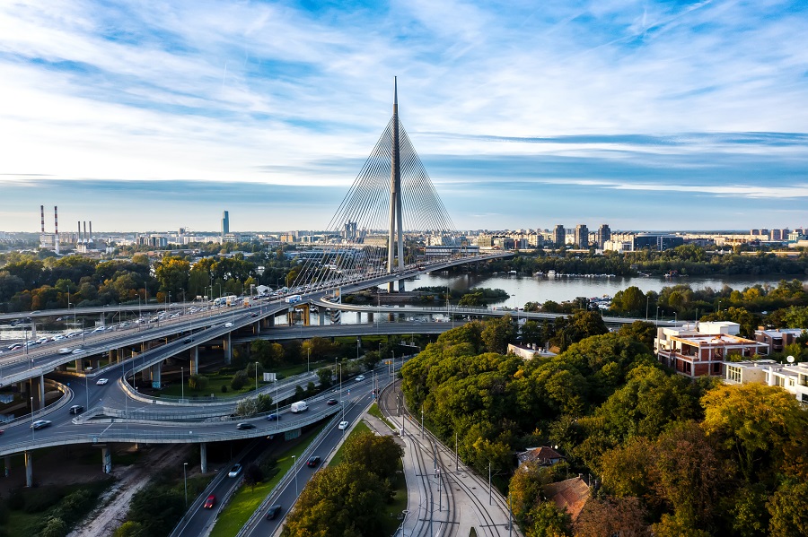 Белград, вантовый мост через реку Сава. Фото: istockphoto.com 