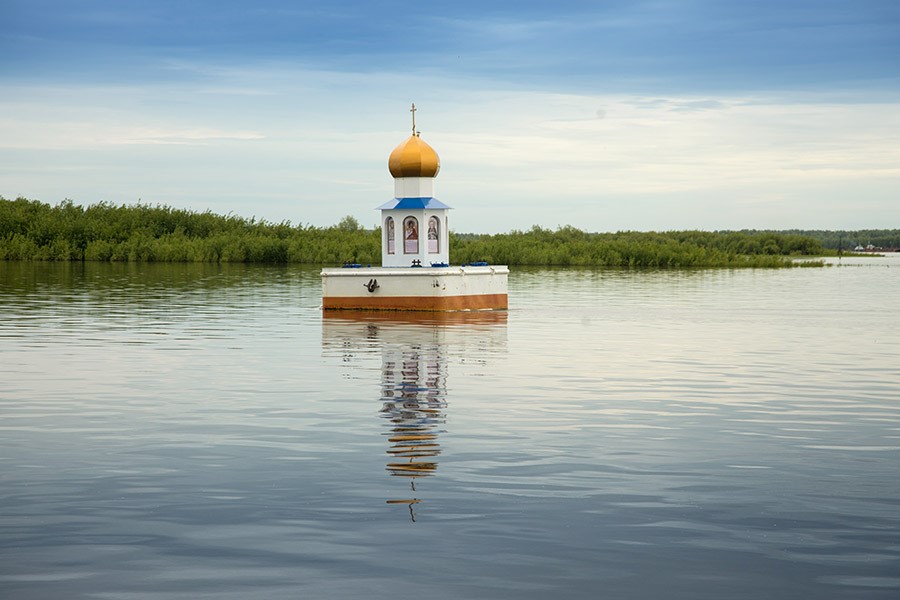  Плавучая часовня-маяк Николая Чудотворца, Ханты-Мансийск