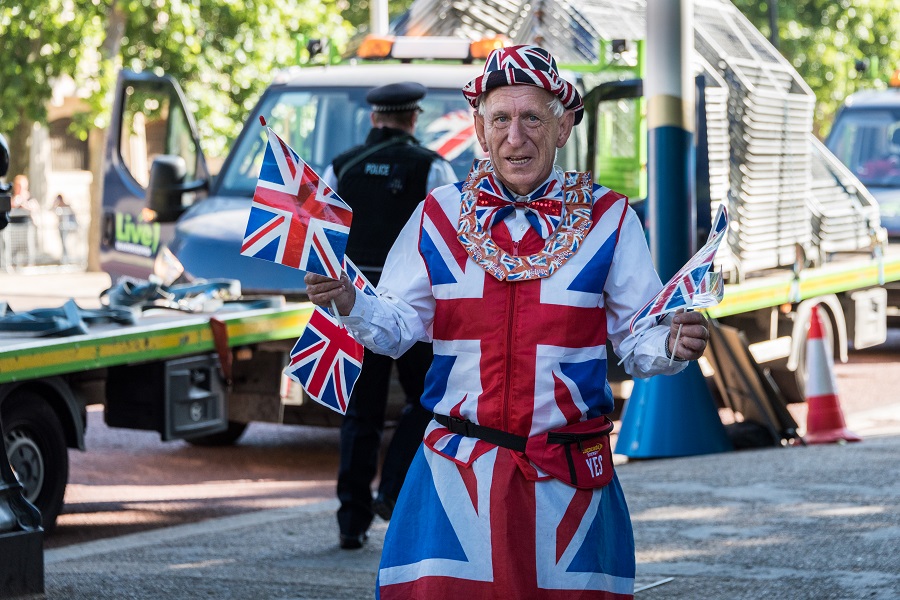  Queen's official birthday celebration. Официальный день рождения королевы
