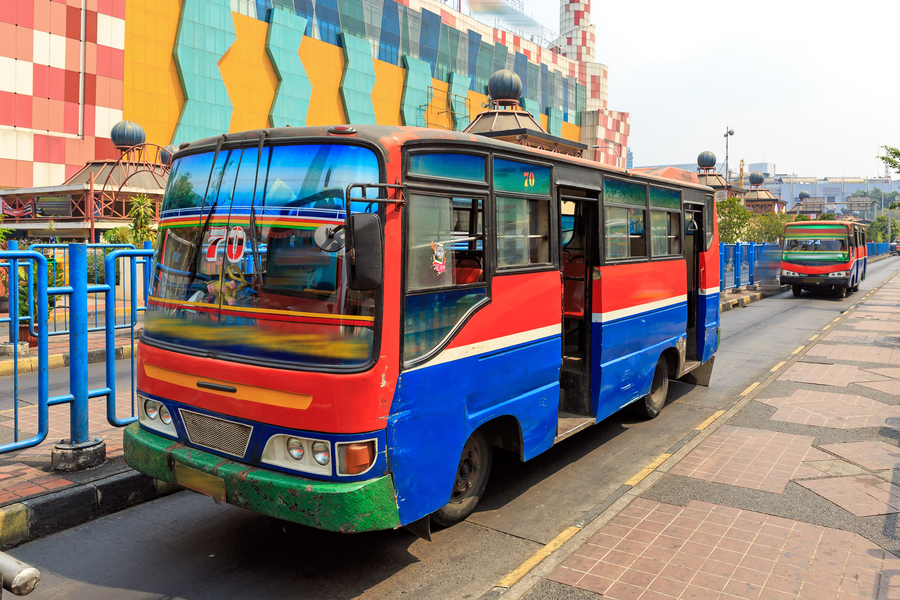  Автобусы в Джакарте, Индонезия