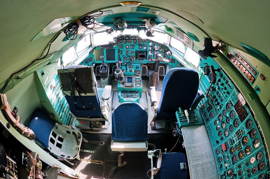  Кабина экипажа самолёта Ту-154. Фото: wikimedia/Александр Бельтюков 