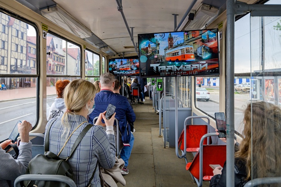 Прогулка на экскурсионном трамвае — ещё один способ познакомиться с городом. Фото: с официального сайта экскурсионного бюро