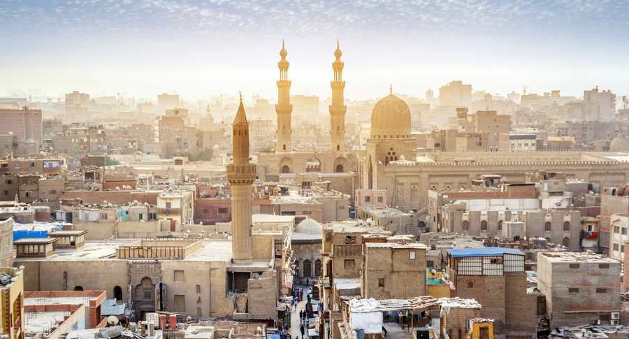 Каир, вид на ворота Баб-Зувейла. Фото: istockphoto/KONSTANTIN AKIMOV