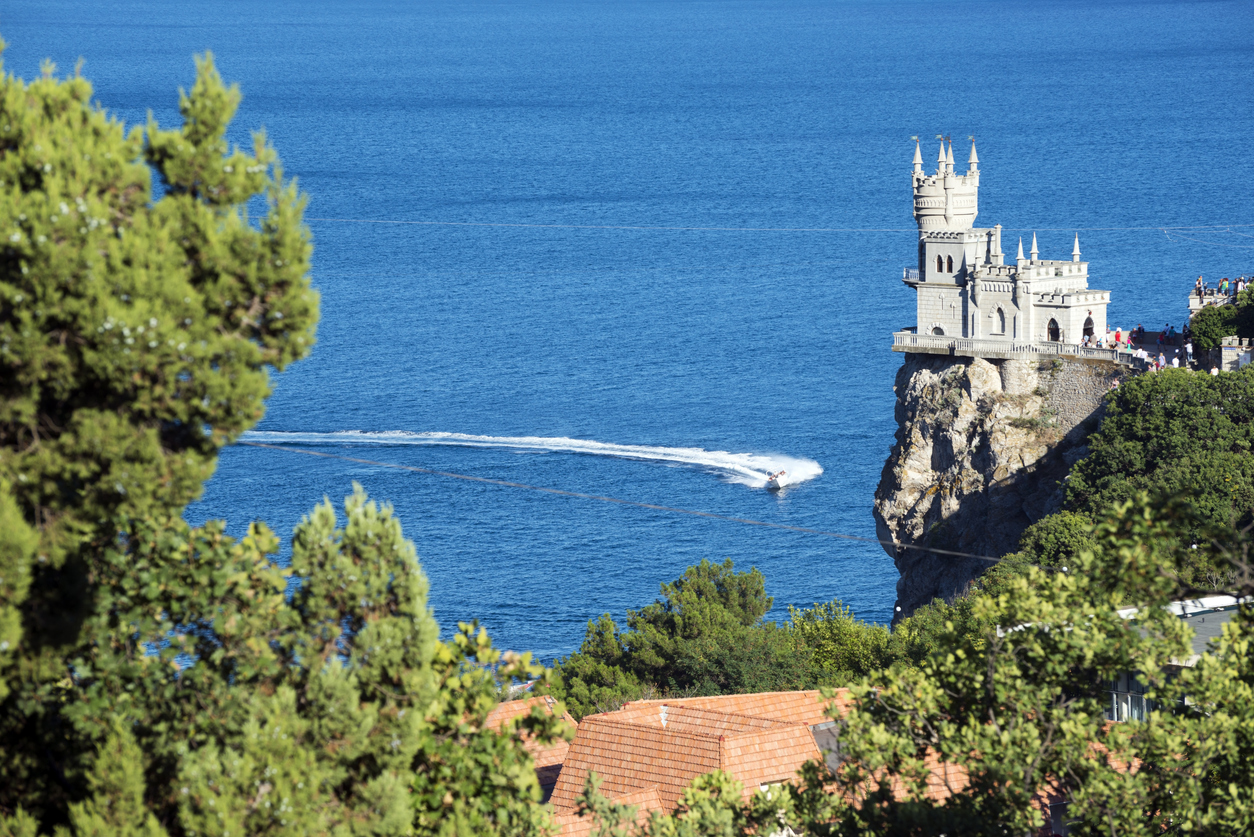 Панорамный вид на Ласточкино гнездо