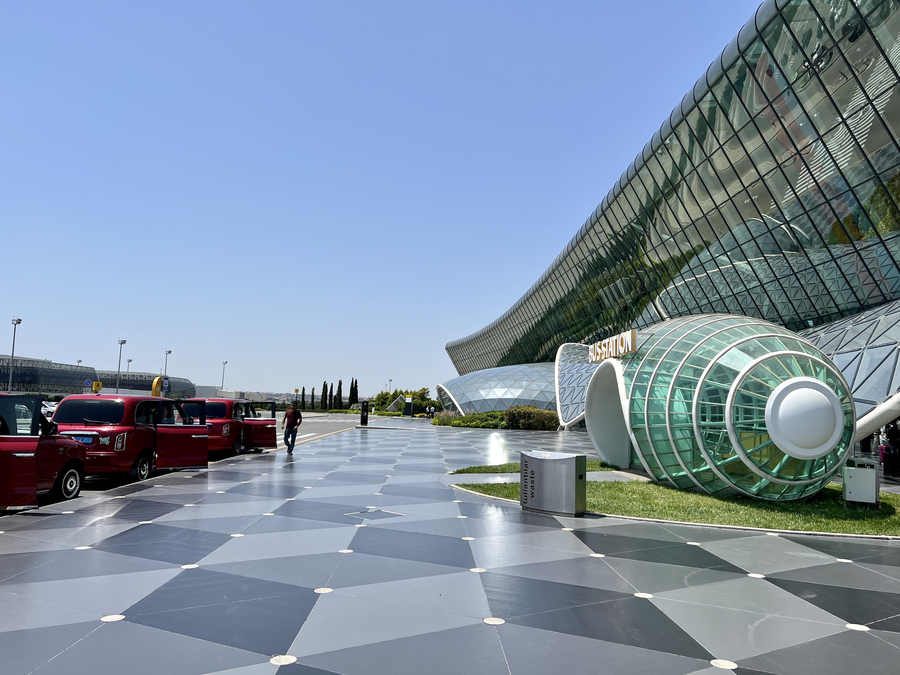  Международный аэропорт Гейдар Алиев 