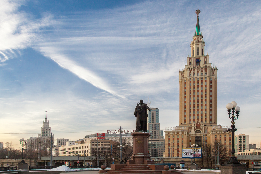 Гостиница «Ленинградская». Фото: wikimedia/Sergey Norin