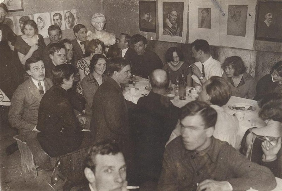  Вечеринка во ВХУТЕМАСе, 1920-е годы. Фото: russiainphoto.ru/МАММ / МДФ 