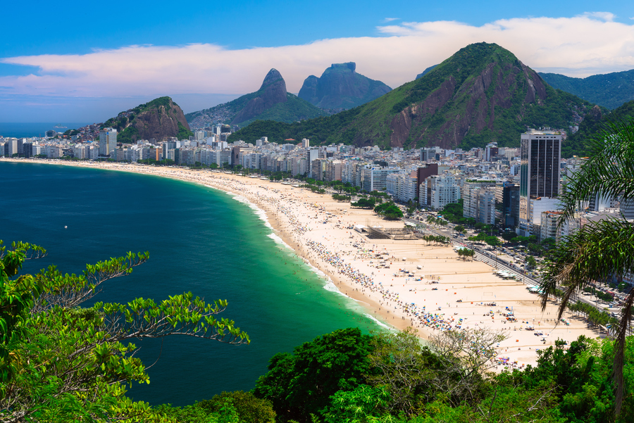  Пляж Копакабана в Рио-де-Жанейро. Фото istockphoto/Katarina_B