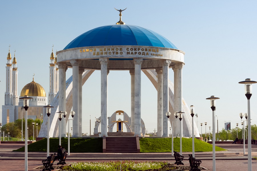  Водно-зелёный бульвар Единства и Согласия, Актобе 