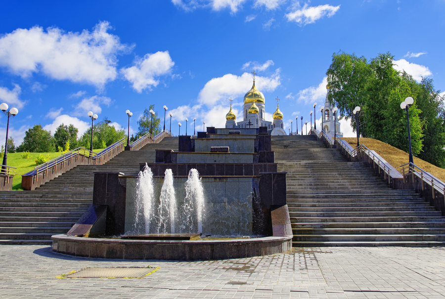 Лестница около Воскресенского собора, Ханты-Мансийск 