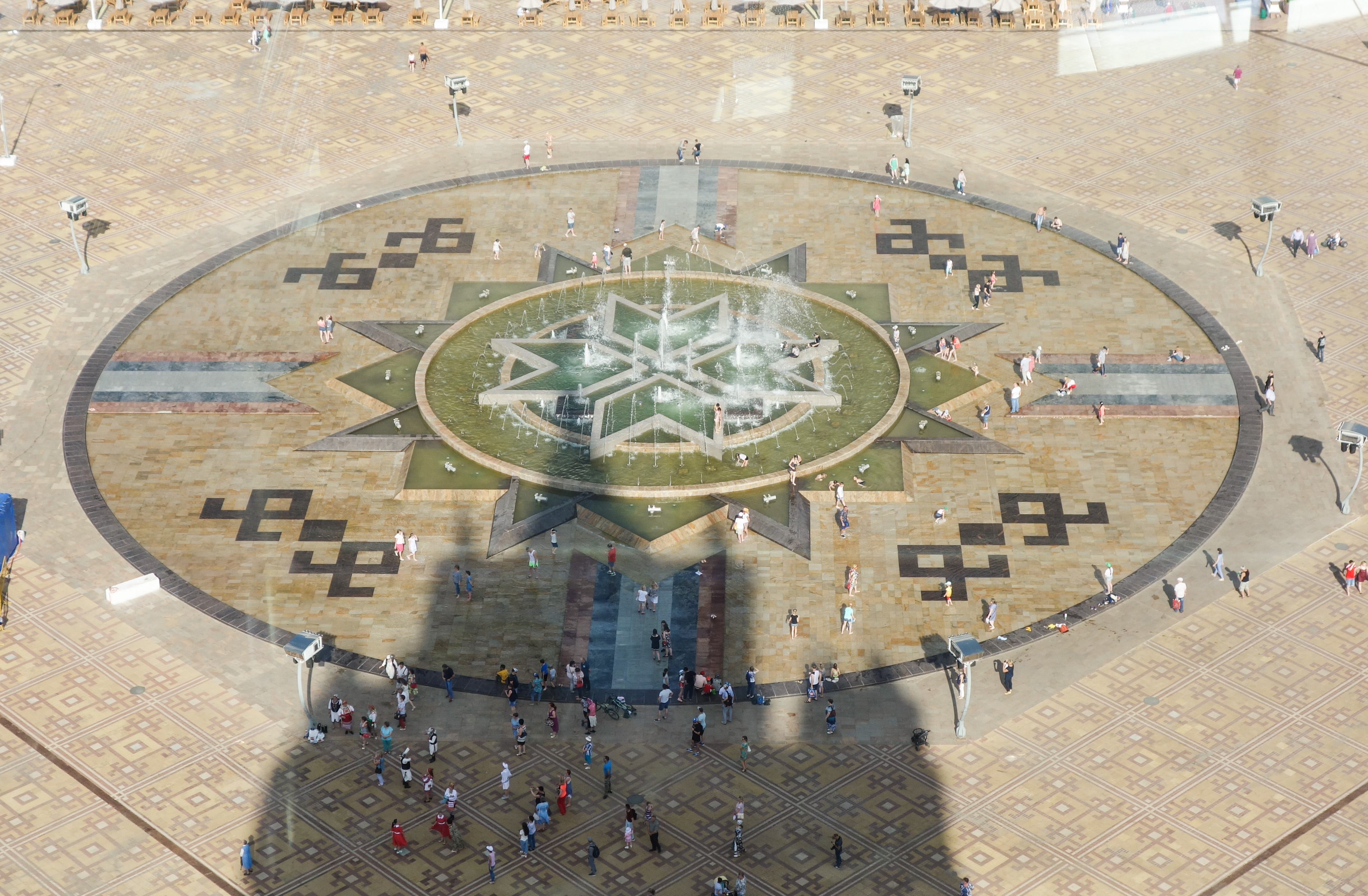 Фонтан на площади Тысячелетия