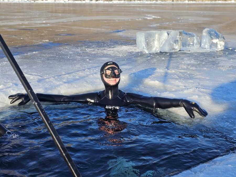 А все девушки любят шлепки по попе?