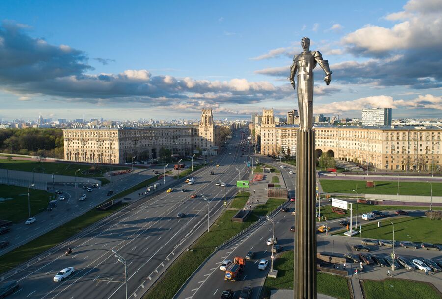 Памятник космонавту Юрию Гагарину на Ленинском проспекте. Фото: unsplash/alex-zarubi