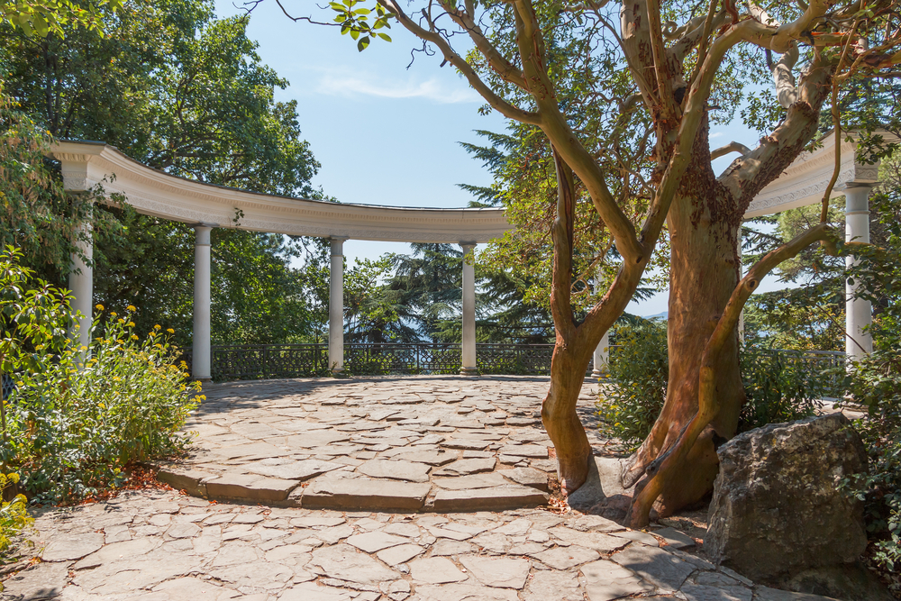 Ротонда в Никитском ботаническом саду