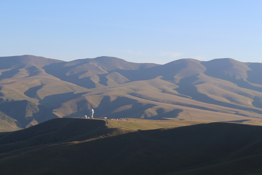 Обсерватория Ассы-Тургень на плато Асы. Фото: wikimedia/XaHyMaH 