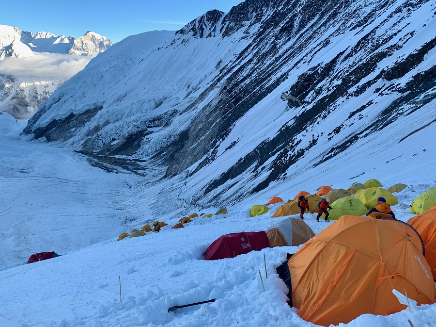 Лагерь III, высота 7100 метров. Фото из личного архива