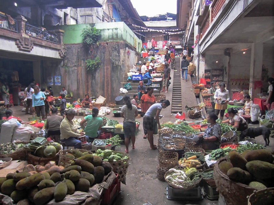Овощной рынок в Убуде. Фото: wikimedia/David Stanley 