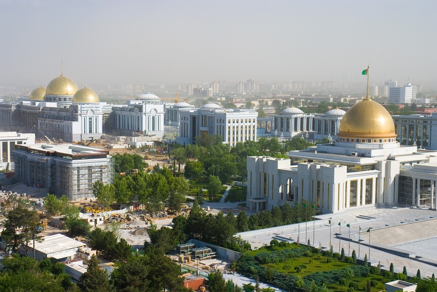 Вид на дворцовый комплекс «Огузхан», Ашхабад