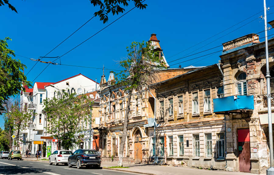 Старый город. Центральные улицы Ленинградская и Куйбышева.