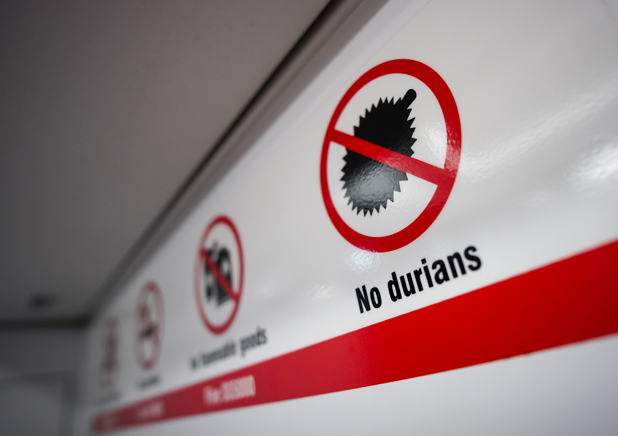 Информация в метро о запрете проноса дуриана