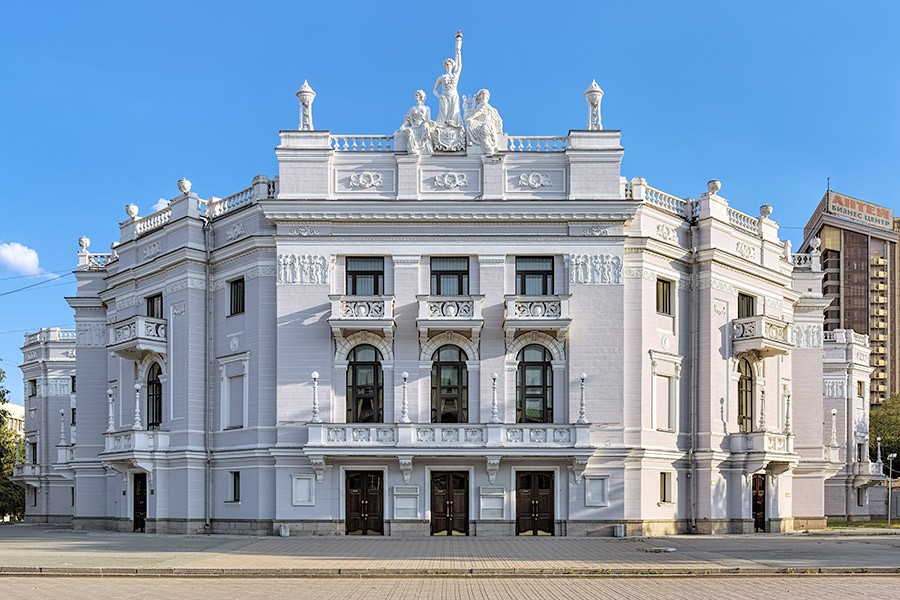  Екатеринбургский театр оперы и балета 