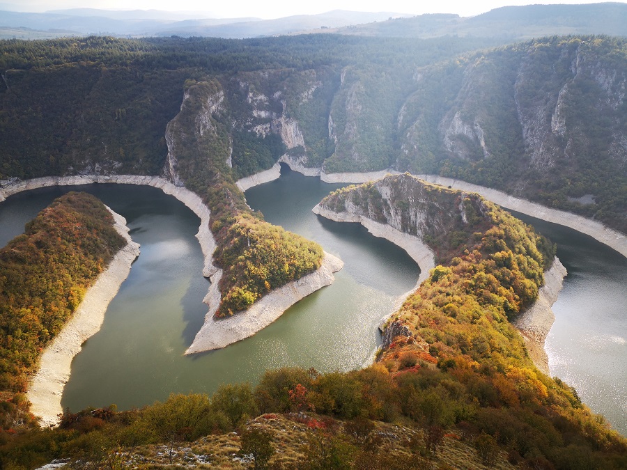 Природный каньон Увац на юго-западе Сербии. Фото: istockphoto.com 