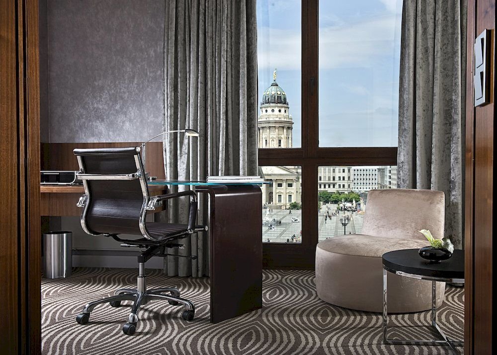 Вид из отеля отеля Hilton Berlin