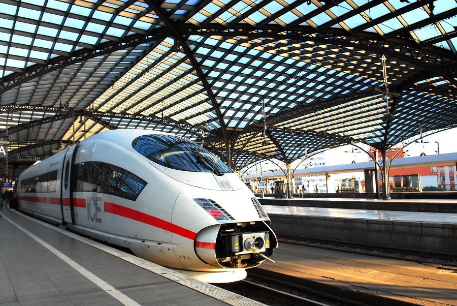 Поезда Intercity Express (ICE) Поезда Intercity Express (ICE)