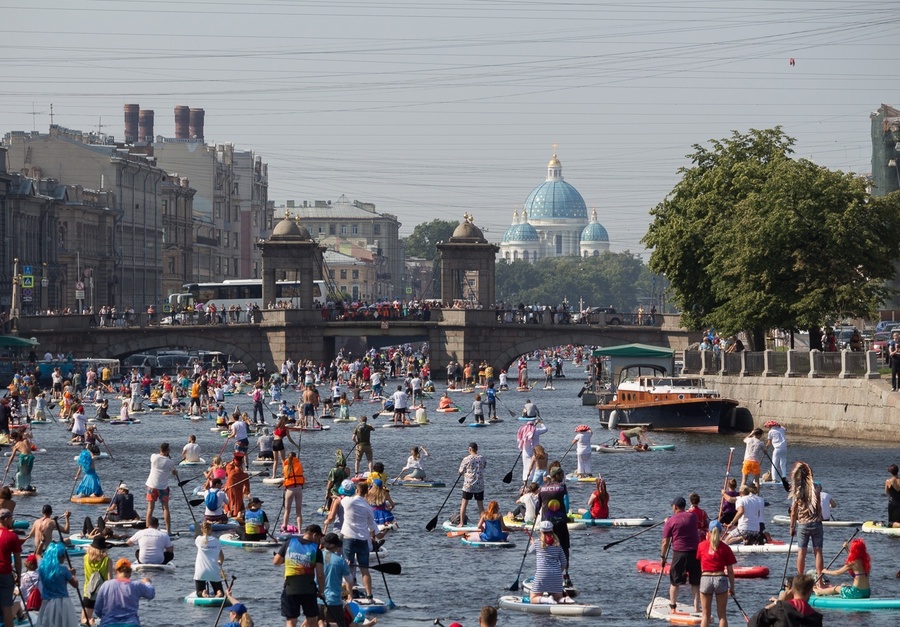 Фестиваль-карнавал Фонтанка SUP в Санкт-Петербурге — одно из самых массовых сап-мероприятий в России. В этом году фестиваль пройдёт в восьмой раз и состоится 5 августа. Фото: предоставлено организаторами фестиваля Фонтанка SUP 