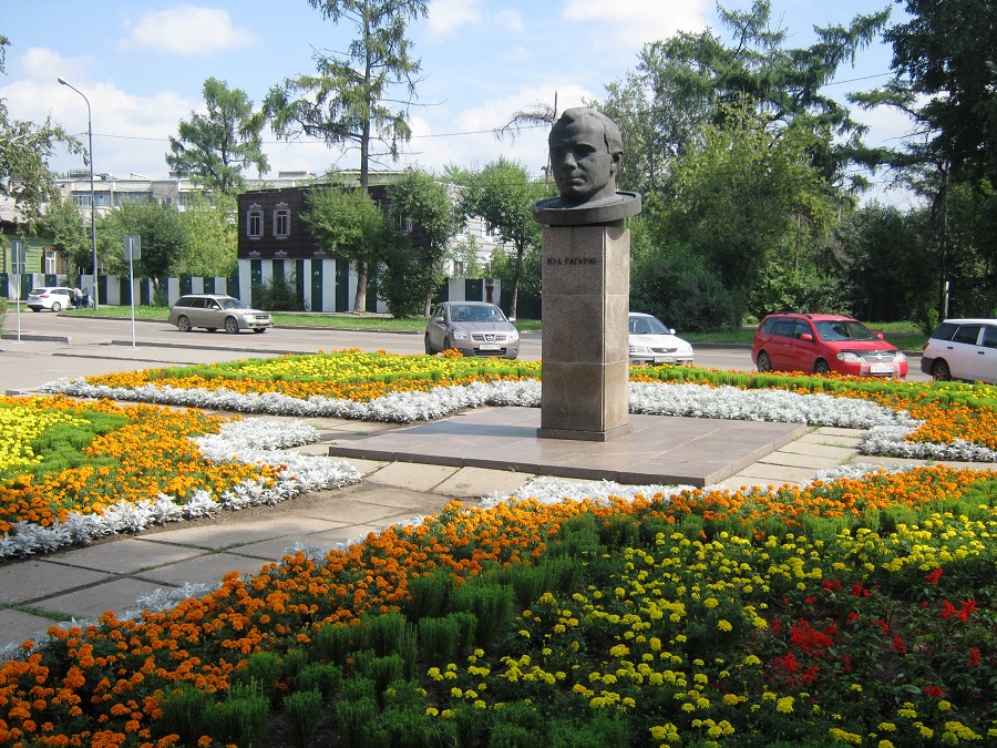  Голова Гагарина в Иркутске 