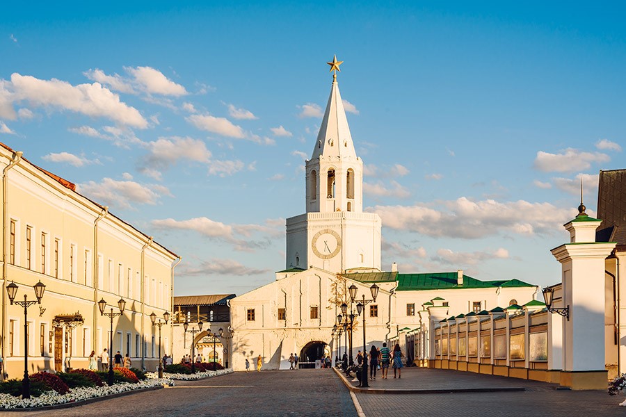  Спасская башня Казанского кремля 