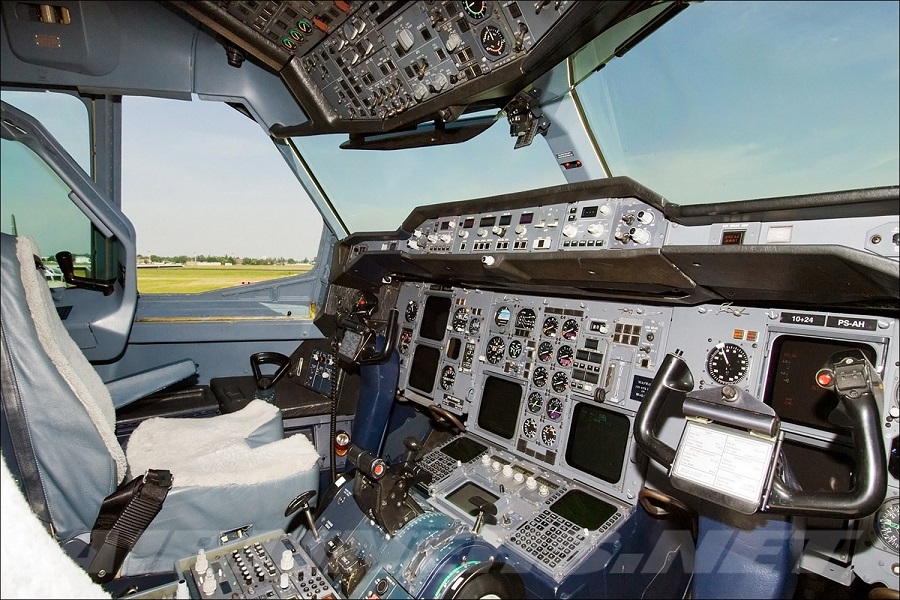 Кабина экипажа Airbus A310