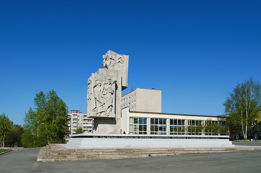 Памятник строителям Нижнего Тагила Памятник строителям Нижнего Тагила