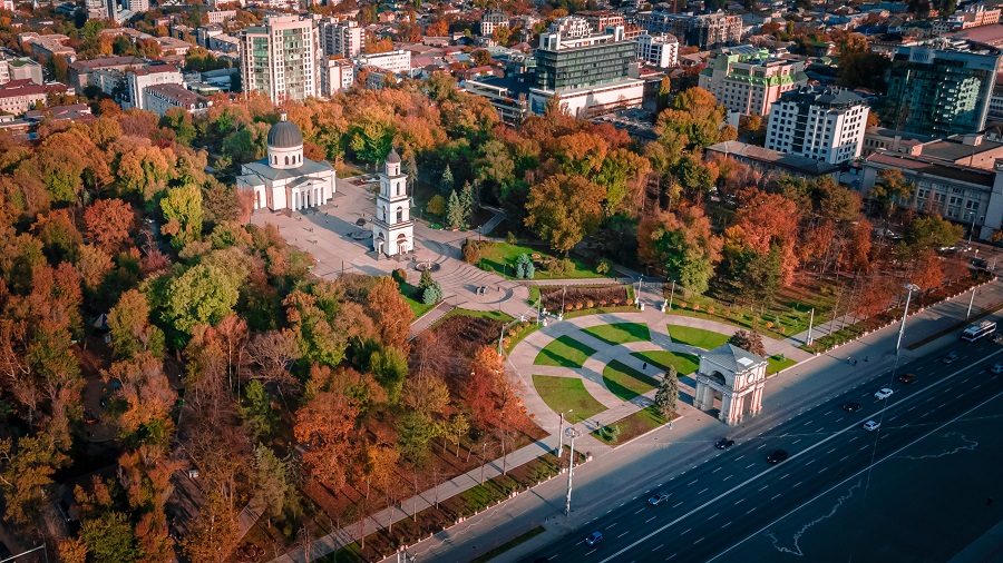 Вид на Кишинёвско-Молдавскую Митрополию