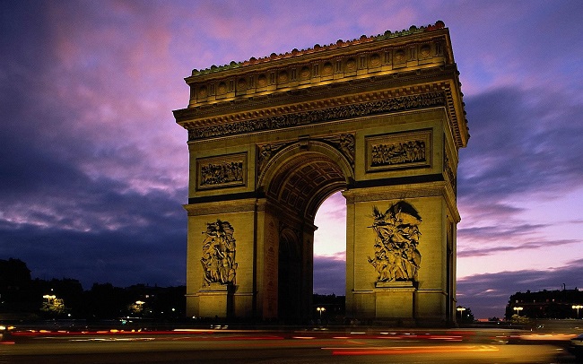 Триумфальная арка в париже фото