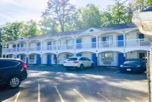 Studio Inn & Suites — фото 2
