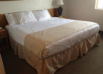RODEWAY INN FARGO — фото 4