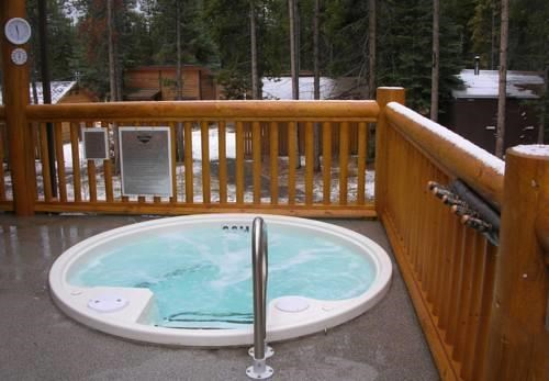 Castle Mountain Chalets — фото 2