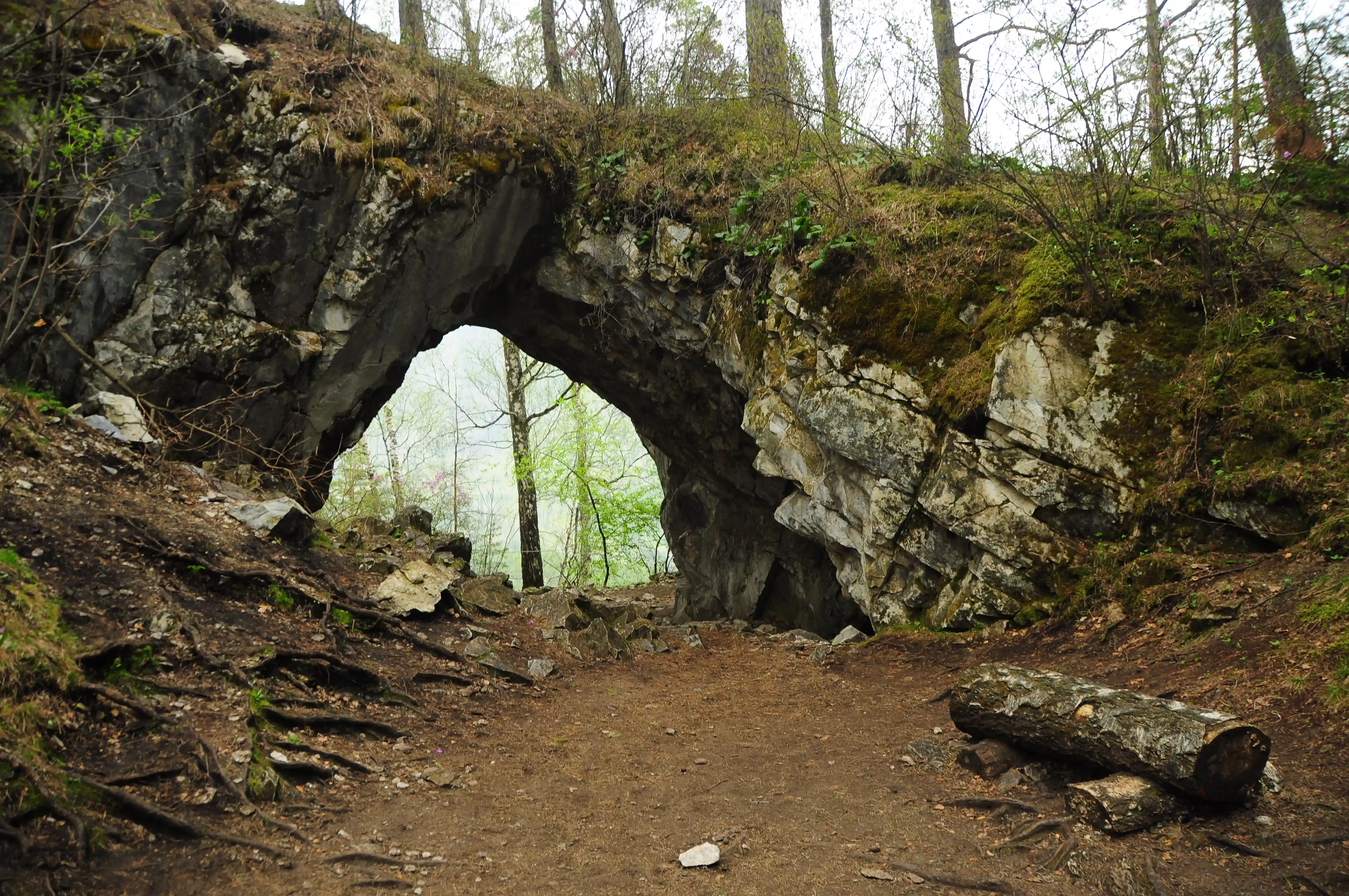 Талдинские пещеры