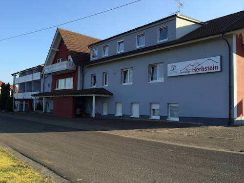Hotel Herbstein — фото 3