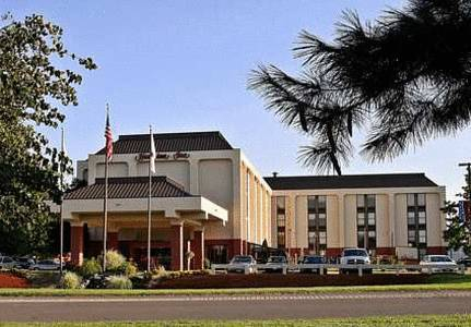 HAMPTON INN WESTSPRINGFIELD — фото 4