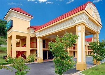 QUALITY INN DALTON — фото 4