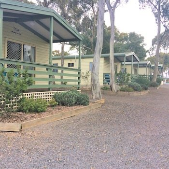 Pyrenees Caravan Park — фото 2