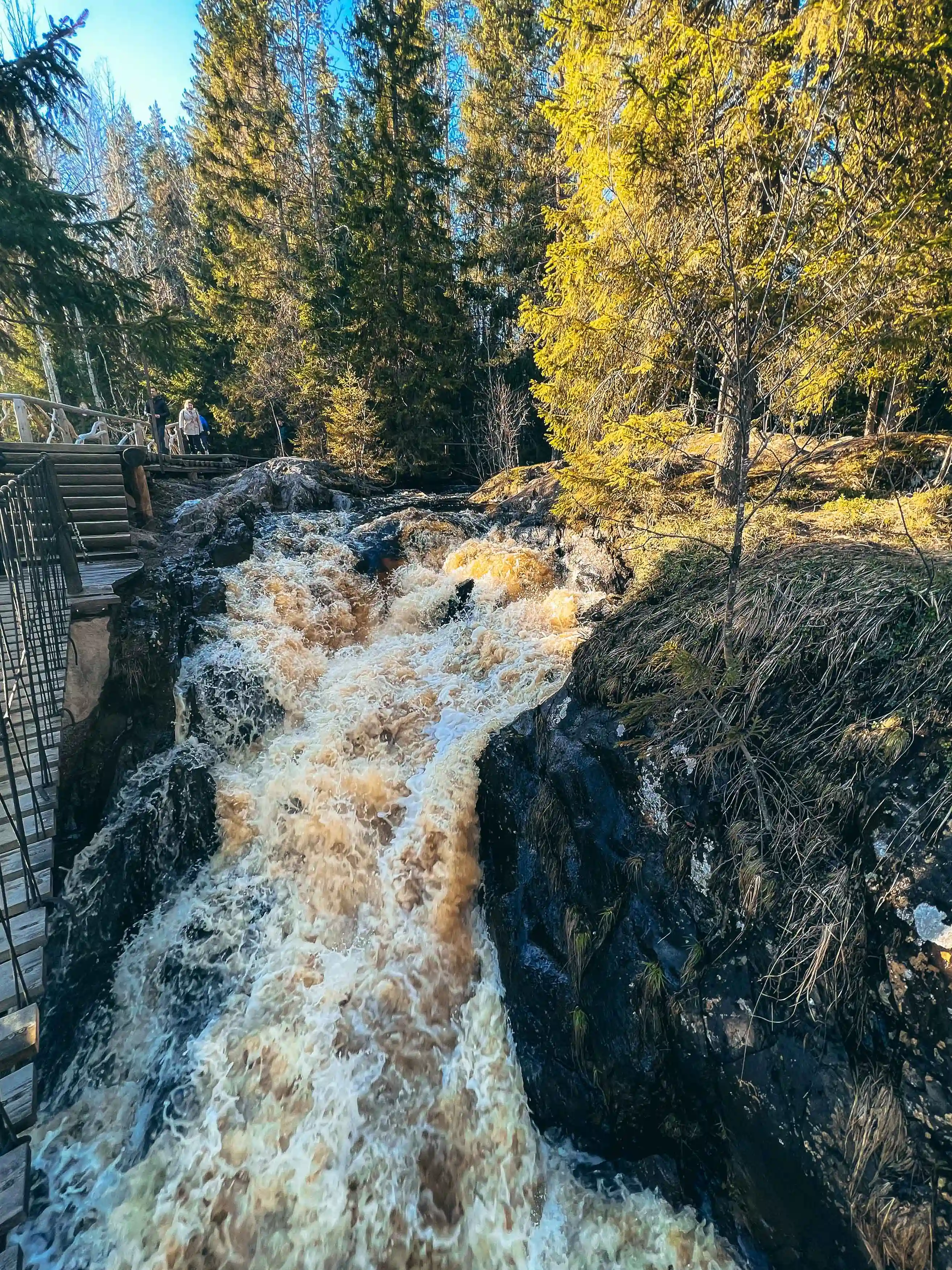 Рускеальские водопады