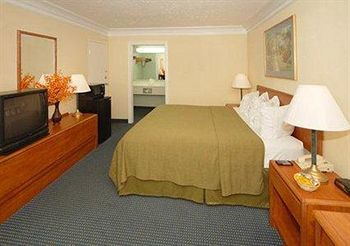 QUALITY INN DALTON — фото 3