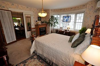 Olde Square Inn — фото 2